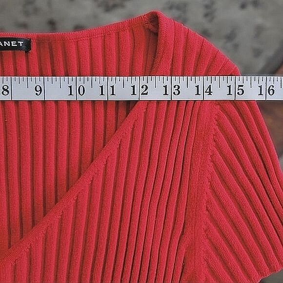 Vtg 90s Planet red rib knit fitted V-neck short sleeve cardigan - Picture 10 of 13